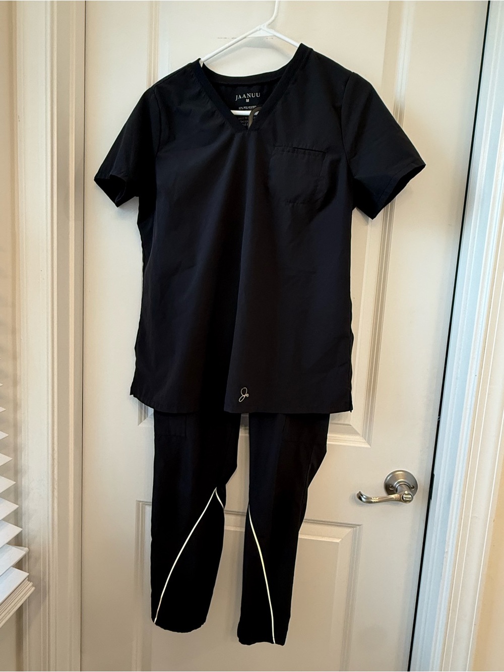 Jaanuu Women's black scrub set